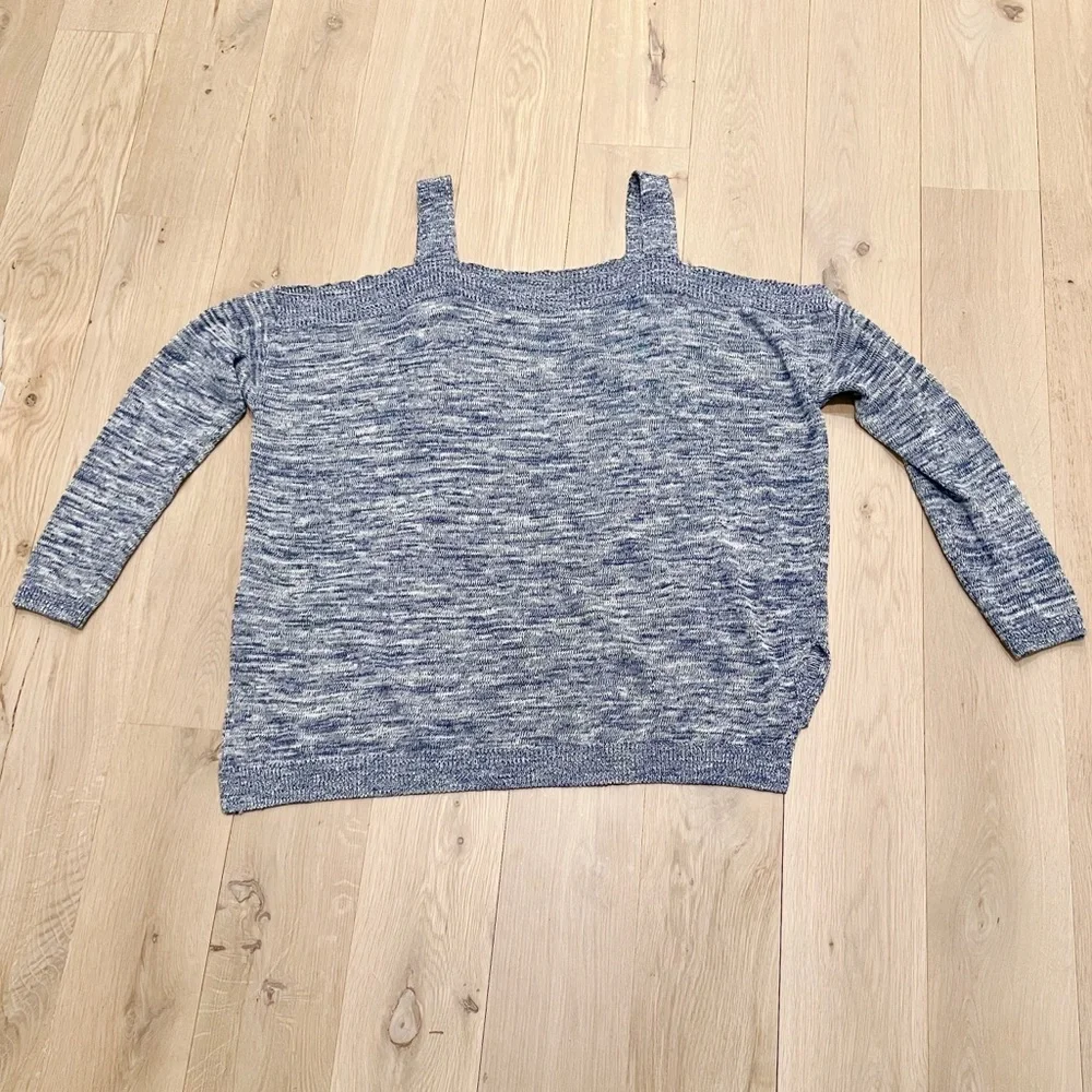 Stitches and Stripes Long Sleeve Cold Shoulder Sweater Marled Blue Medium - Picture 7 of 11